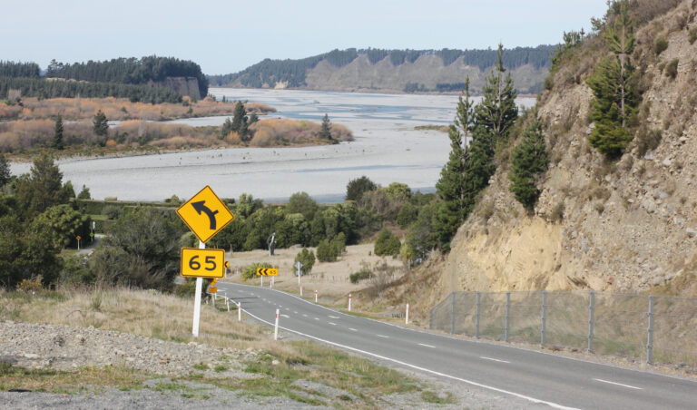 Driving from Christchurch to Lake Tekapo: A Roadtrip Guide