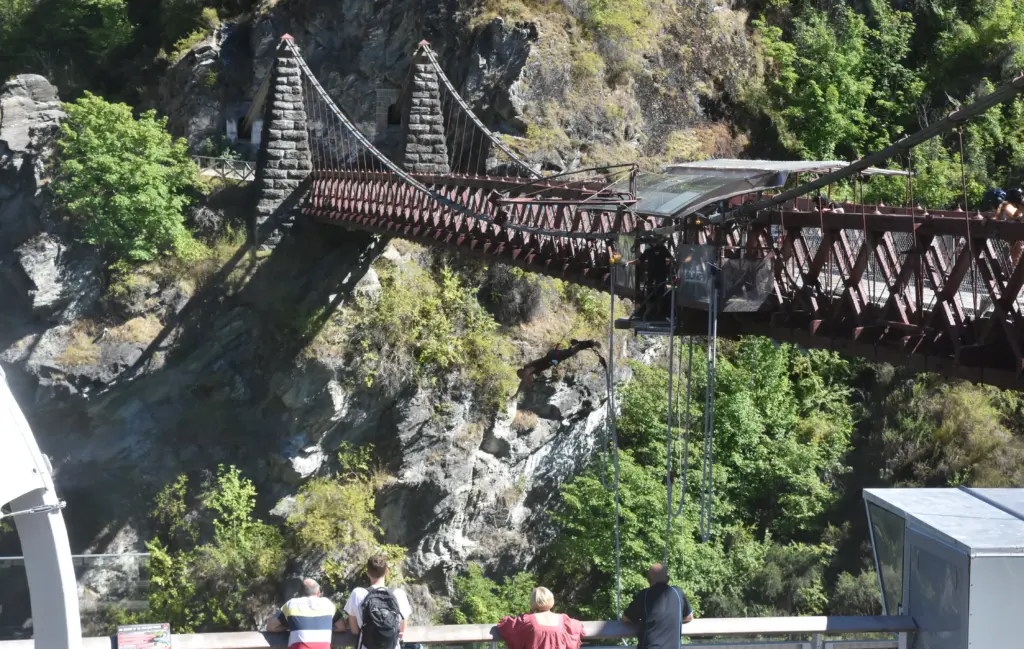 Kawarau Gorge bunge jumping, Things to Do in Cromwell, New Zealand