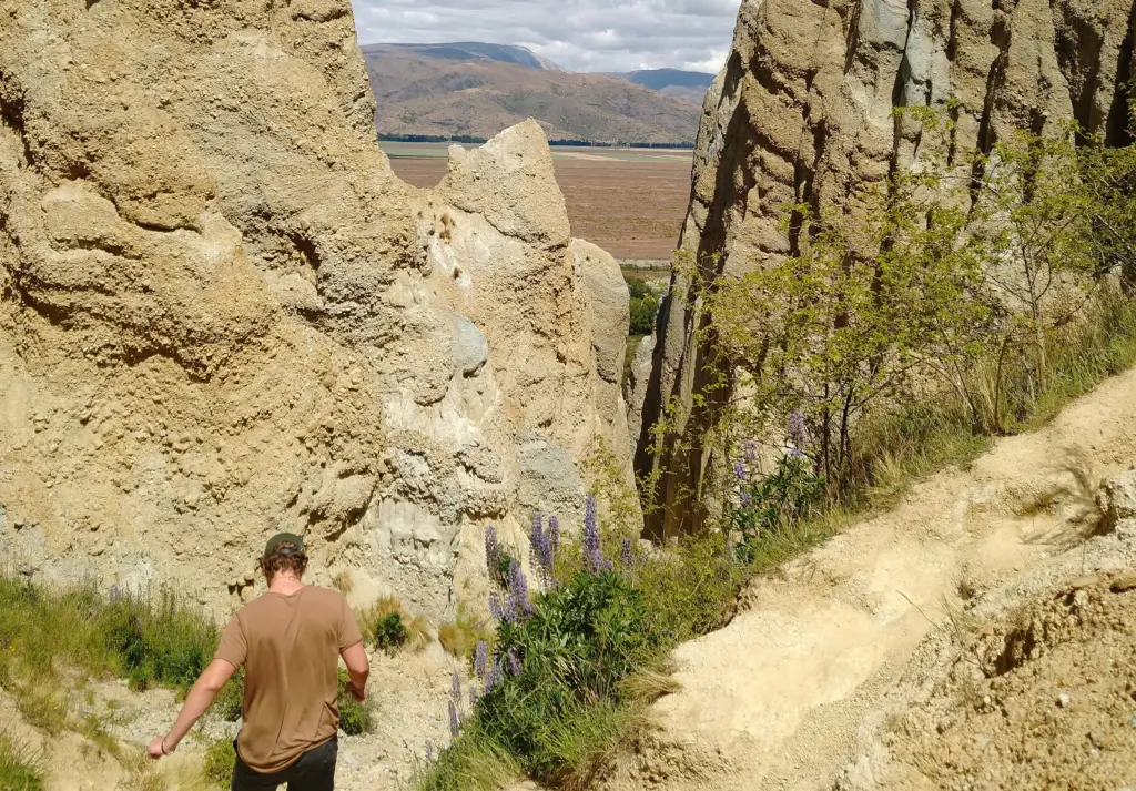 steep track in the omarama clay cliffs