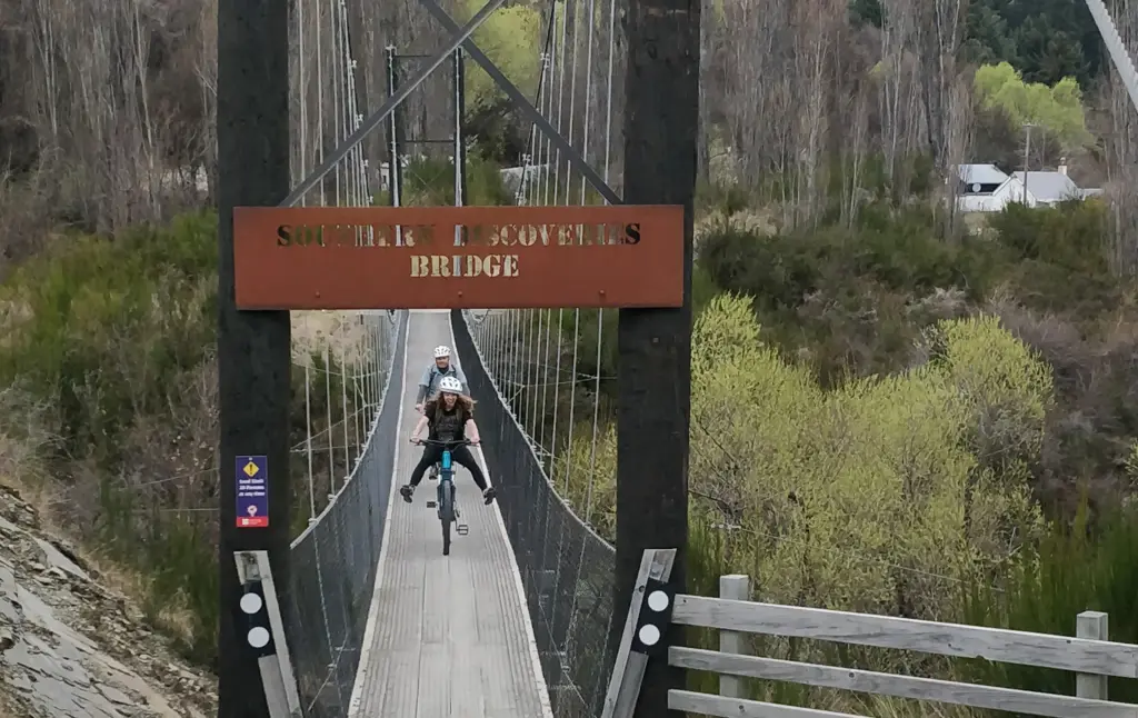 Biking from Queenstown to Arrowtown, Southern Discoveries Bridge